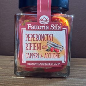 Peperoncini ripieni con capperi e acciughe